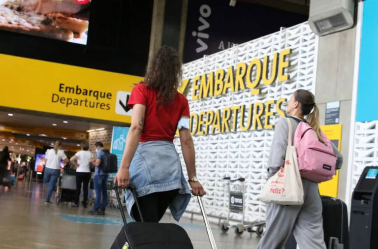 Turismo nacional cresce 47,7% e fatura R$ 15,3 bi em abril, diz levantamento